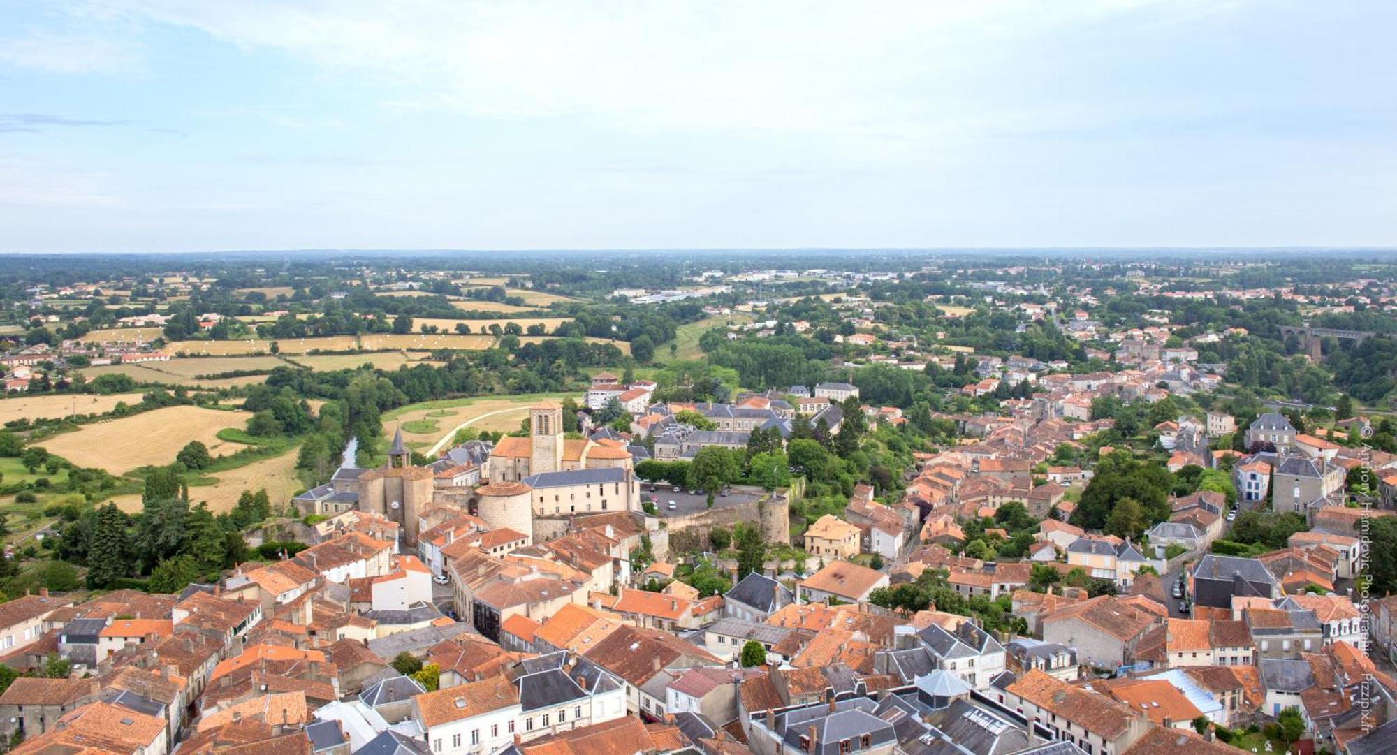 Petite Maison Medievale Parthenay Eksteriør billede
